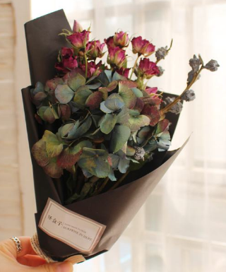 禮品花卉銷(xiāo)售與花卉擺設(shè)聯(lián)系方式指南